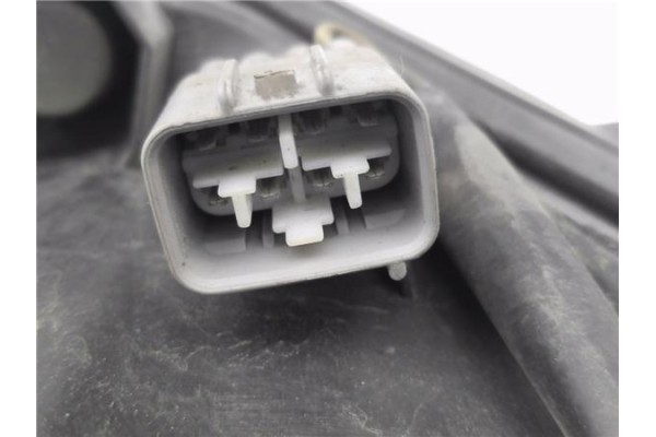 Recambio de faro xenon derecho para toyota avensis cross sport (t27) 2.2 premium referencia OEM IAM 8112605310 3900078258 