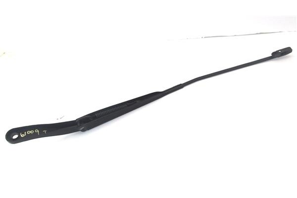 Recambio de brazo limpiaparabrisas delantero izquierdo para renault master iii combi 2.3 l2h2 3,5t referencia OEM IAM 8200734776