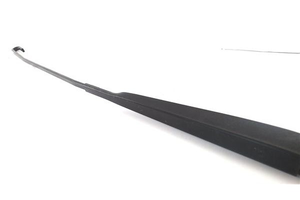 Recambio de brazo limpiaparabrisas delantero derecho para renault master iii combi 2.3 l2h2 3,5t referencia OEM IAM 8200734777  