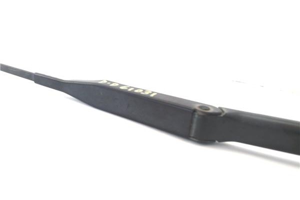 Recambio de brazo limpiaparabrisas delantero derecho para opel combo furgón/ranchera familiar 1.7 di 16v referencia OEM IAM 0922
