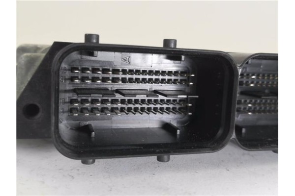 Recambio de centralita para seat ibiza berlina (6j5) 1.9 tdi referencia OEM IAM 03G906013K 281014883 