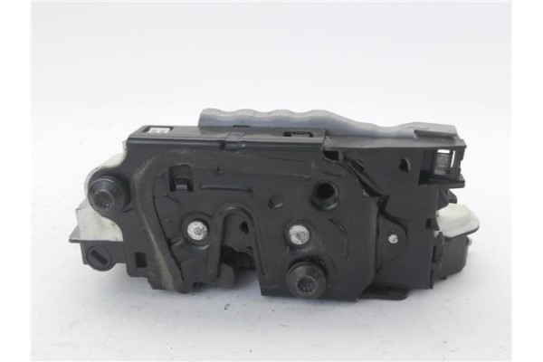Recambio de cierre electromagnetico delantero derecho para seat ibiza berlina (6j5) 1.9 tdi referencia OEM IAM 5N1837016A  