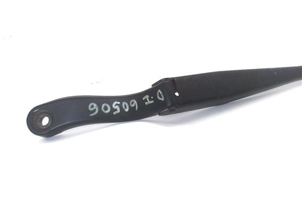 Recambio de brazo limpiaparabrisas delantero izquierdo para opel combo d 1.3 selection l2h1 referencia OEM IAM 51868147  