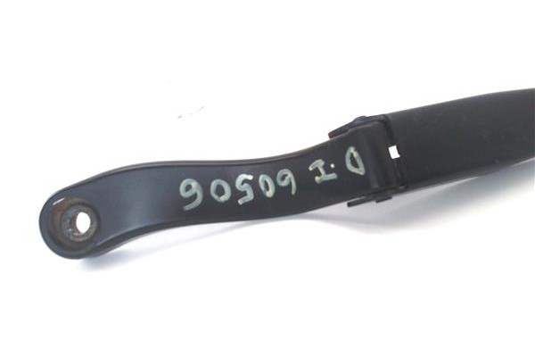 Recambio de brazo limpiaparabrisas delantero izquierdo para opel combo d 1.3 selection l2h1 referencia OEM IAM 51868147  