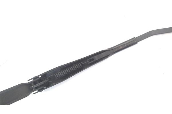 Recambio de brazo limpiaparabrisas delantero derecho para iveco daily chasis 2.3 referencia OEM IAM 5801645537KZ  