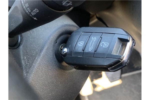 Recambio de clausor para citroen c4 cactus 1.5 business class referencia OEM IAM 6160F4  