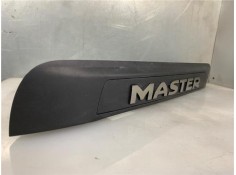 Recambio de moldura porton trasero para renault master iii combi 2.3 l2h2 3,5t referencia OEM IAM 26512001R 265120002R 