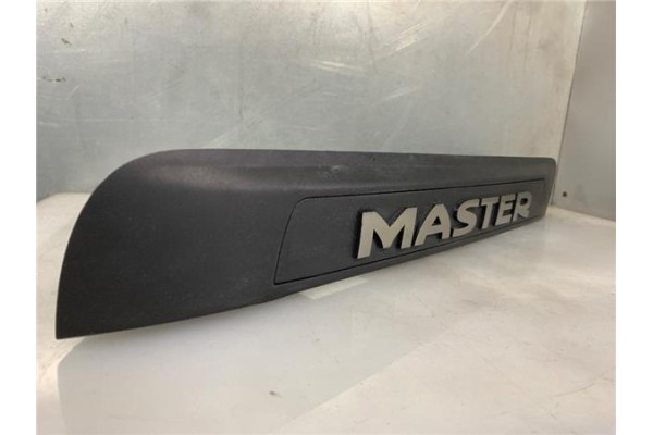 Recambio de moldura porton trasero para renault master iii combi 2.3 l2h2 3,5t referencia OEM IAM 26512001R 265120002R 