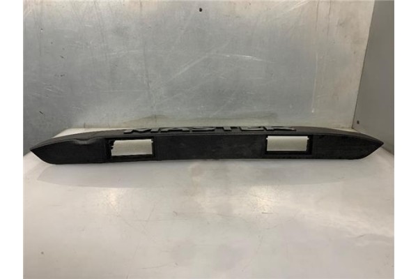 Recambio de moldura porton trasero para renault master iii combi 2.3 l2h2 3,5t referencia OEM IAM 26512001R 265120002R 