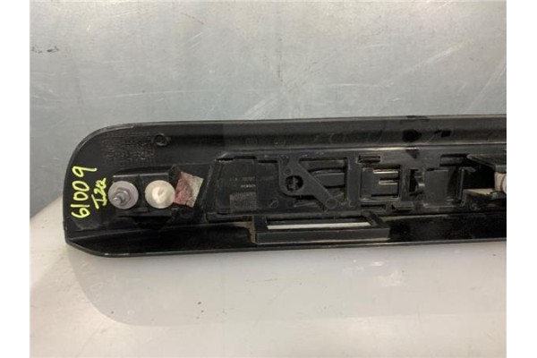 Recambio de moldura porton trasero para renault master iii combi 2.3 l2h2 3,5t referencia OEM IAM 26512001R 265120002R 