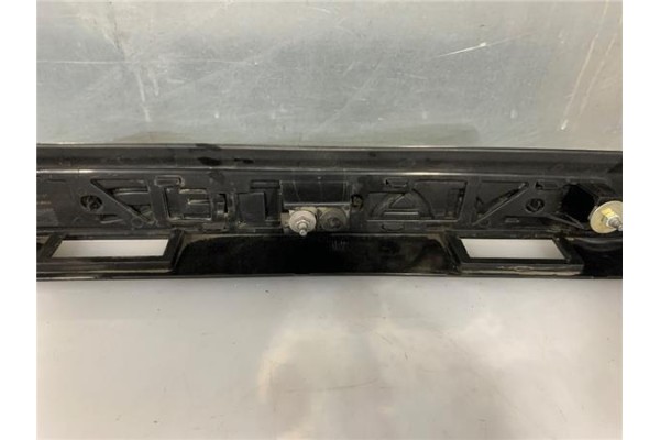 Recambio de moldura porton trasero para renault master iii combi 2.3 l2h2 3,5t referencia OEM IAM 26512001R 265120002R 