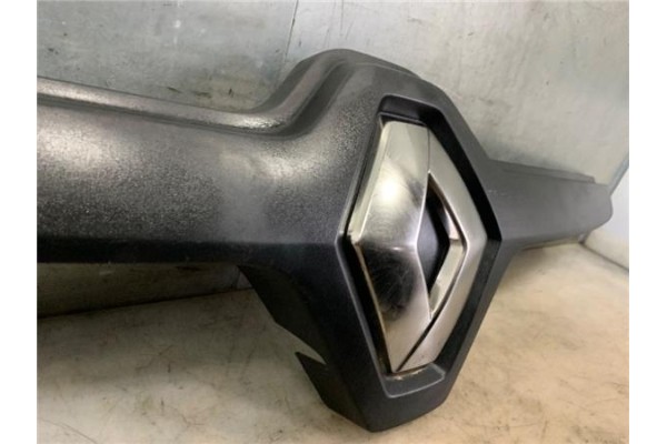 Recambio de moldura paragolpes delantero para renault master iii combi 2.3 l2h2 3,5t referencia OEM IAM 623829053R  