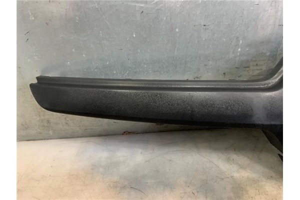 Recambio de moldura paragolpes delantero para renault master iii combi 2.3 l2h2 3,5t referencia OEM IAM 623829053R  