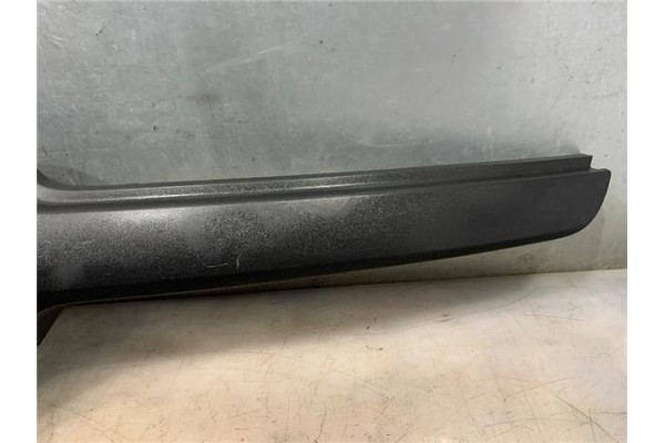 Recambio de moldura paragolpes delantero para renault master iii combi 2.3 l2h2 3,5t referencia OEM IAM 623829053R  