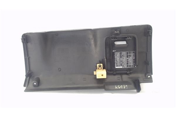 Recambio de tapa izquierda salpicadero para nissan maxima qx (a32) 2.0 referencia OEM IAM G7055412100  