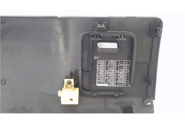 Recambio de tapa izquierda salpicadero para nissan maxima qx (a32) 2.0 referencia OEM IAM G7055412100  