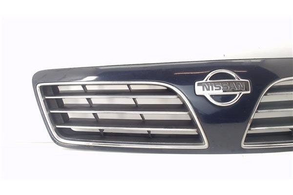 Recambio de rejilla capo para nissan maxima qx (a32) 2.0 referencia OEM IAM 6231044U00  