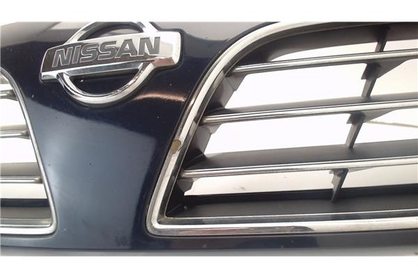 Recambio de rejilla capo para nissan maxima qx (a32) 2.0 referencia OEM IAM 6231044U00  