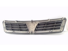 Recambio de rejilla capo para nissan maxima qx (a32) 2.0 referencia OEM IAM 6231044U00  