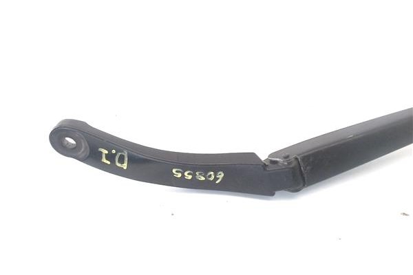 Recambio de brazo limpiaparabrisas delantero izquierdo para renault captur i 1.2 intens referencia OEM IAM 288818445R  