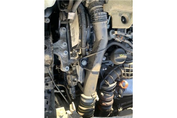 Recambio de tubo intercooler para citroen c4 cactus 1.5 business class referencia OEM IAM 9677537380  