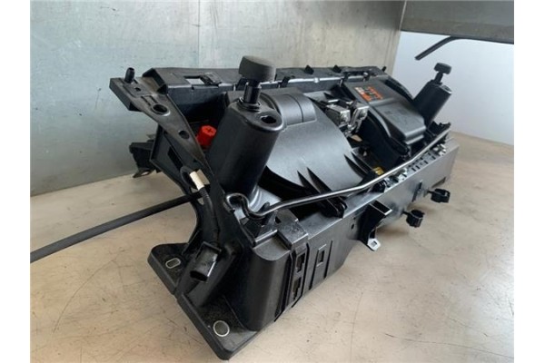 Recambio de frente delantero para ford explorer (ctw) híbrido st-line plug-in-hybrid 4x4 referencia OEM IAM R2KB17E778CF  