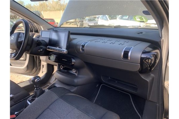 Recambio de salpicadero para citroen c4 cactus 1.5 business class referencia OEM IAM 16117992BV  