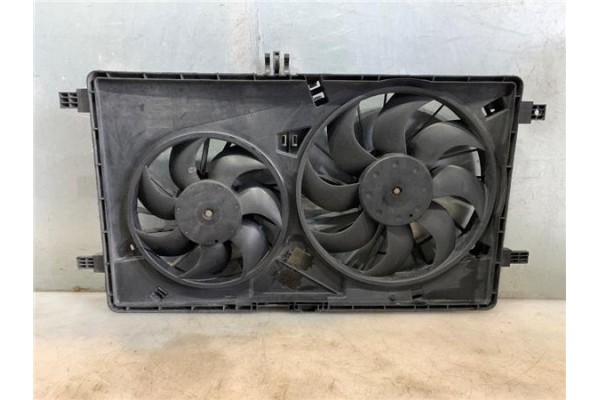 Recambio de electroventilador para renault master iii combi 2.3 l2h2 3,5t referencia OEM IAM 214815872R 5020592 