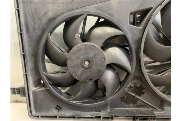 Recambio de electroventilador para renault master iii combi 2.3 l2h2 3,5t referencia OEM IAM 214815872R 5020592 