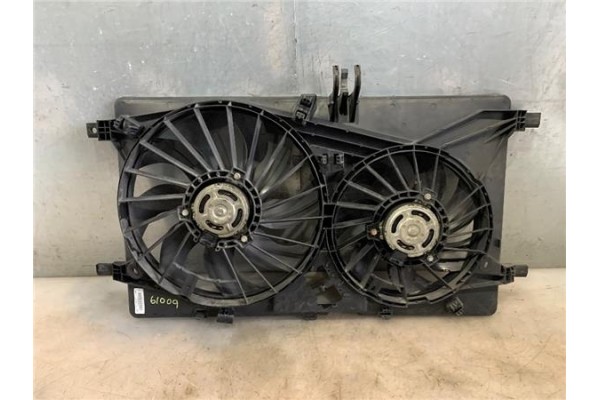 Recambio de electroventilador para renault master iii combi 2.3 l2h2 3,5t referencia OEM IAM 214815872R 5020592 