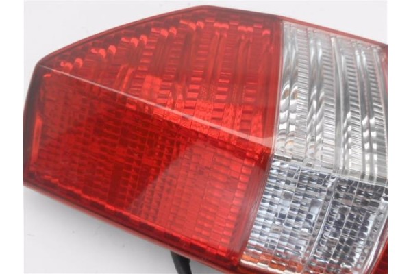 Recambio de piloto trasero izquierdo para mitsubishi space wagon (n80/n90) 2.4 gdi referencia OEM IAM 22087262  