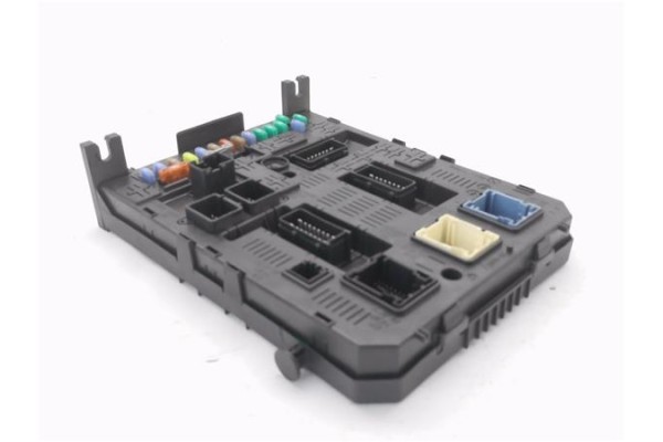 Recambio de bsi para peugeot 308 1.6 confort referencia OEM IAM 281197595 281164872 