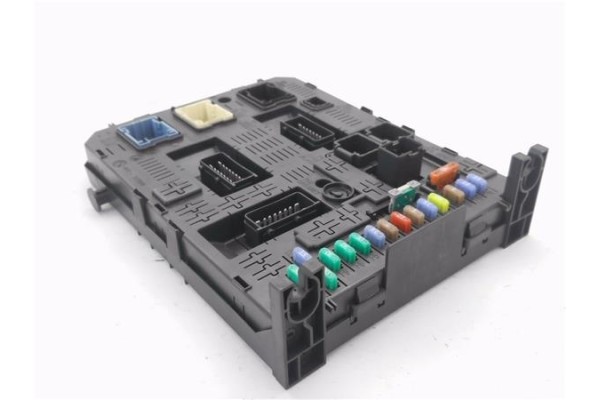 Recambio de bsi para peugeot 308 1.6 confort referencia OEM IAM 281197595 281164872 