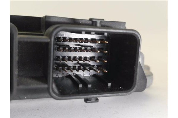 Recambio de centralita para peugeot 308 1.6 confort referencia OEM IAM 9664843780 281013872 