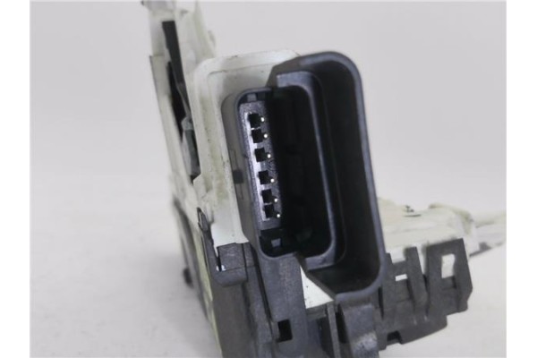 Recambio de cierre electromagnetico delantero izquierdo para peugeot 308 1.6 confort referencia OEM IAM 567148  