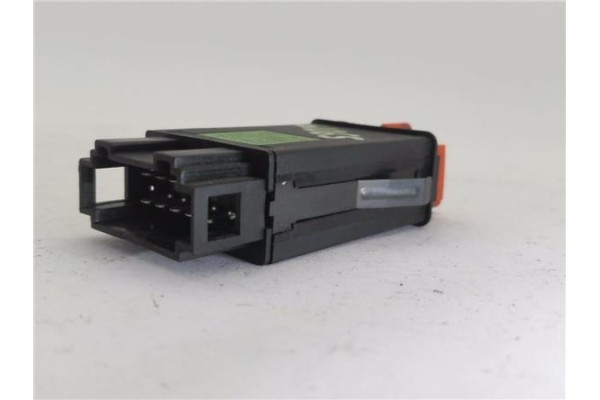 Recambio de interruptor luces emergencia para audi a3 (8l) 1.6 ambiente referencia OEM IAM 8L0941509K  