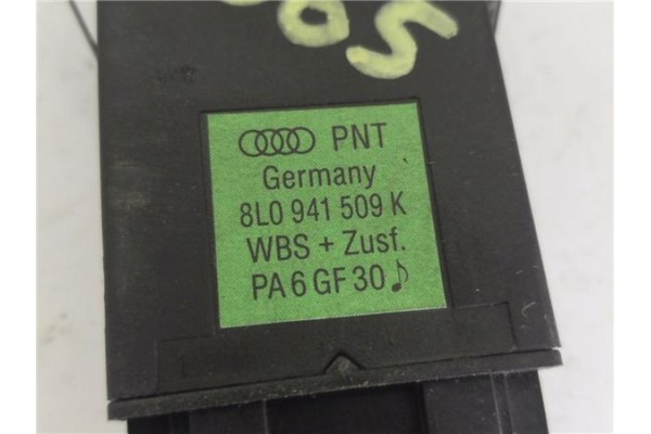 Recambio de interruptor luces emergencia para audi a3 (8l) 1.6 ambiente referencia OEM IAM 8L0941509K  