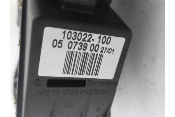 Recambio de motor elevalunas delantero derecho para audi a3 (8l) 1.6 ambiente referencia OEM IAM 8L3959802 103022100 