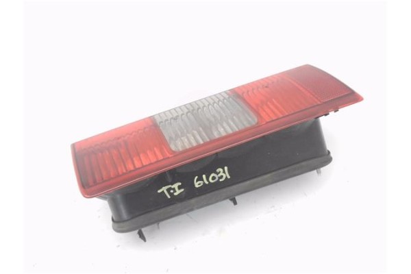 Recambio de piloto trasero izquierdo para opel combo furgón/ranchera familiar 1.7 di 16v referencia OEM IAM E95302  