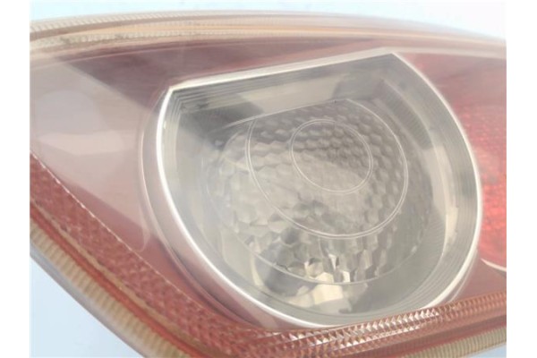 Recambio de piloto porton trasero derecho para mitsubishi lancer berlina/ familiar (cs0a/w) vii 2.0 di-d referencia OEM IAM P561