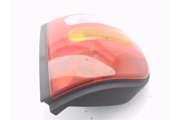 Recambio de piloto trasero derecho para nissan micra (k11) 1.0 i 16v referencia OEM IAM 265506F600  