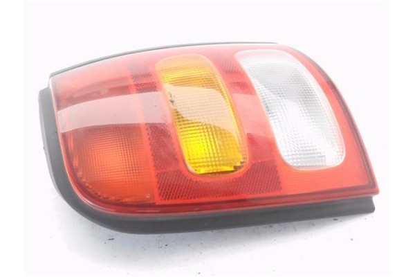 Recambio de piloto trasero derecho para nissan micra (k11) 1.0 i 16v referencia OEM IAM 265506F600  