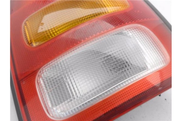 Recambio de piloto trasero derecho para nissan micra (k11) 1.0 i 16v referencia OEM IAM 265506F600  