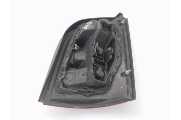 Recambio de piloto trasero izquierdo para nissan micra (k11) 1.0 i 16v referencia OEM IAM 2655556F600  