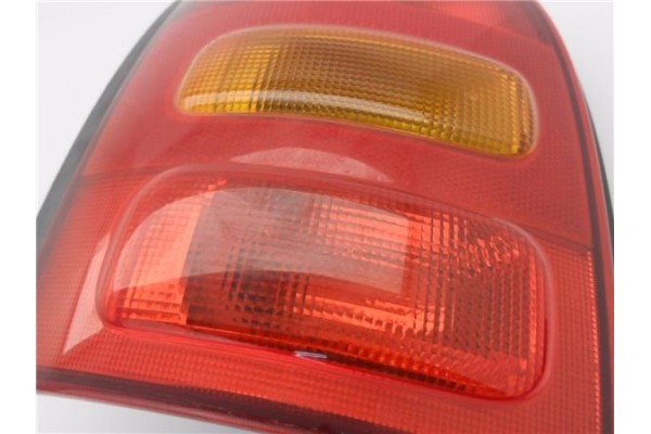 Recambio de piloto trasero izquierdo para nissan micra (k11) 1.0 i 16v referencia OEM IAM 2655556F600  