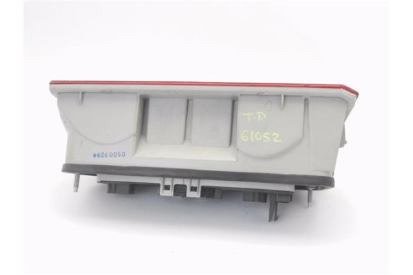 Recambio de piloto trasero derecho para peugeot expert (224) 2.0 hdi referencia OEM IAM 086611920R  