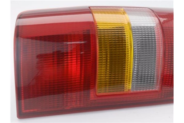 Recambio de piloto trasero derecho para peugeot expert (224) 2.0 hdi referencia OEM IAM 086611920R  