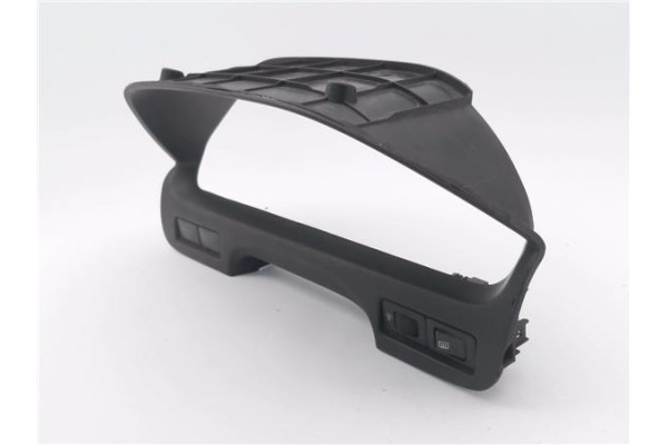 Recambio de embellecedor cuadro instrumentos para nissan maxima qx (a32) 2.0 referencia OEM IAM 6824040U00  