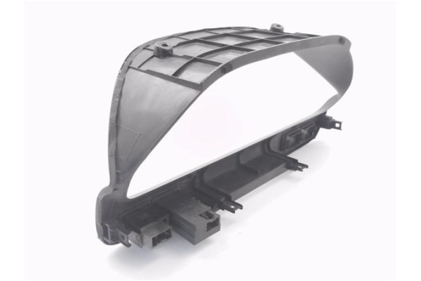 Recambio de embellecedor cuadro instrumentos para nissan maxima qx (a32) 2.0 referencia OEM IAM 6824040U00  