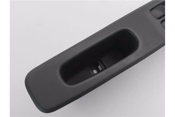 Recambio de mando elevalunas delantero izquierdo para mitsubishi space wagon (n80/n90) 2.4 gdi referencia OEM IAM MR330755  